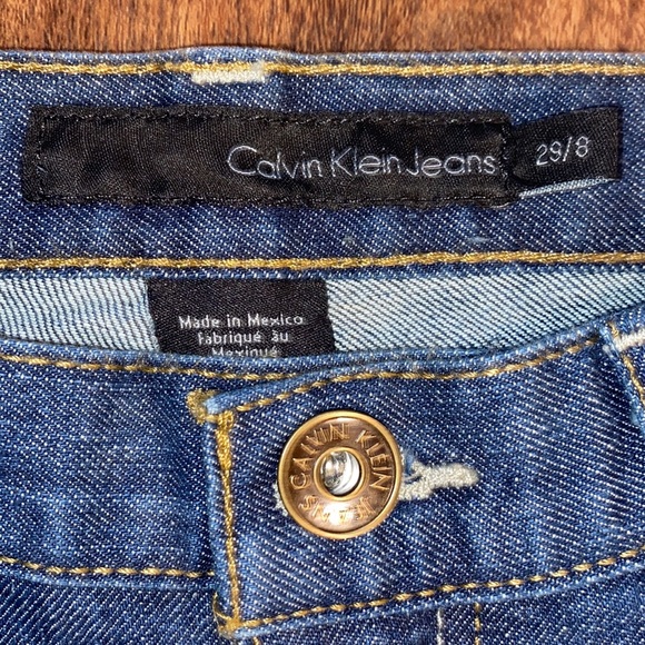 Calvin Klein Flare Fit Faded Design Jeans 99% Cotton - Picture 5 of 16